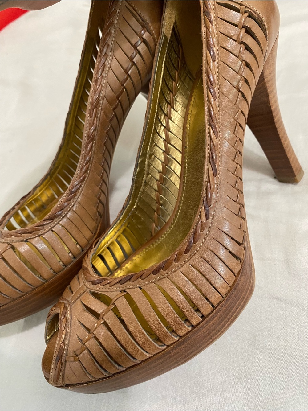 VINTAGE Y2K Guess by Marciano Woven Leather Platform Pumps Brown Peep Toe